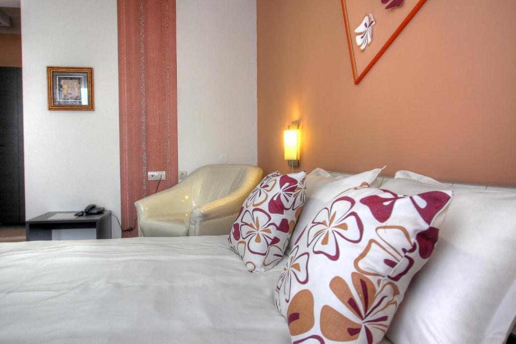 Family Hotel Mania ستارا زاغورا الغرفة الصورة